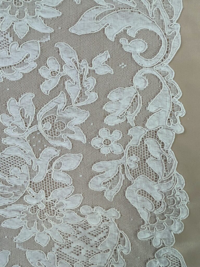 Madeleine-dentelle-de-lyon-atelier-dentelles-ivoire-6028-2