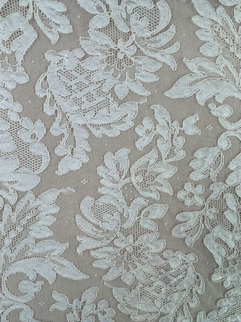 Madeleine-dentelle-de-lyon-atelier-dentelles-ivoire-6028