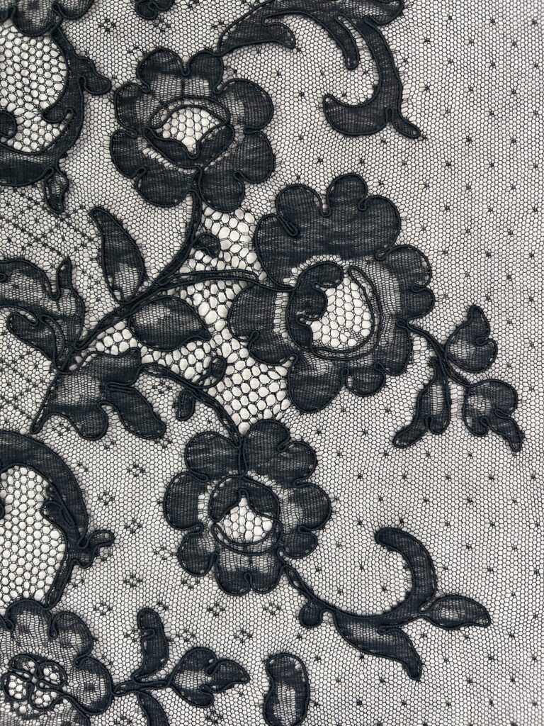 Angèle - Lyon Lace 5003 - Atelier Dentelles