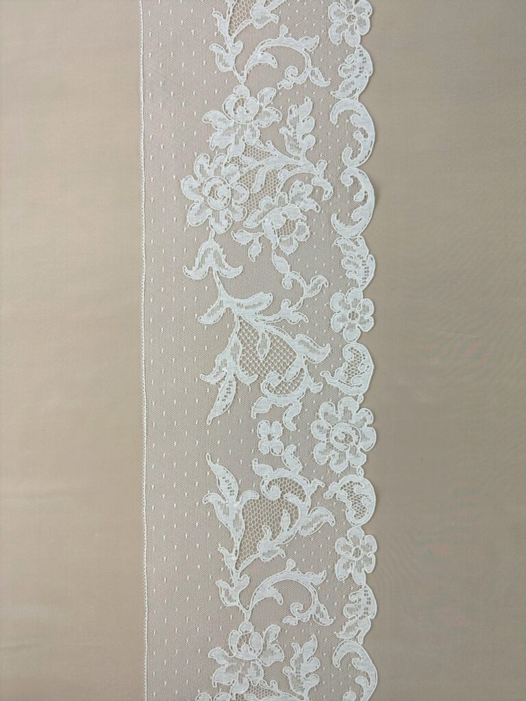 ZELIE-DENTELLE-DE-LYON-IVOIRE-ATELIER-DENTELLES-7131-2